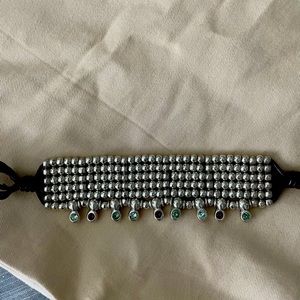 Uno de 50 silver beaded bracelet, leather band closure.